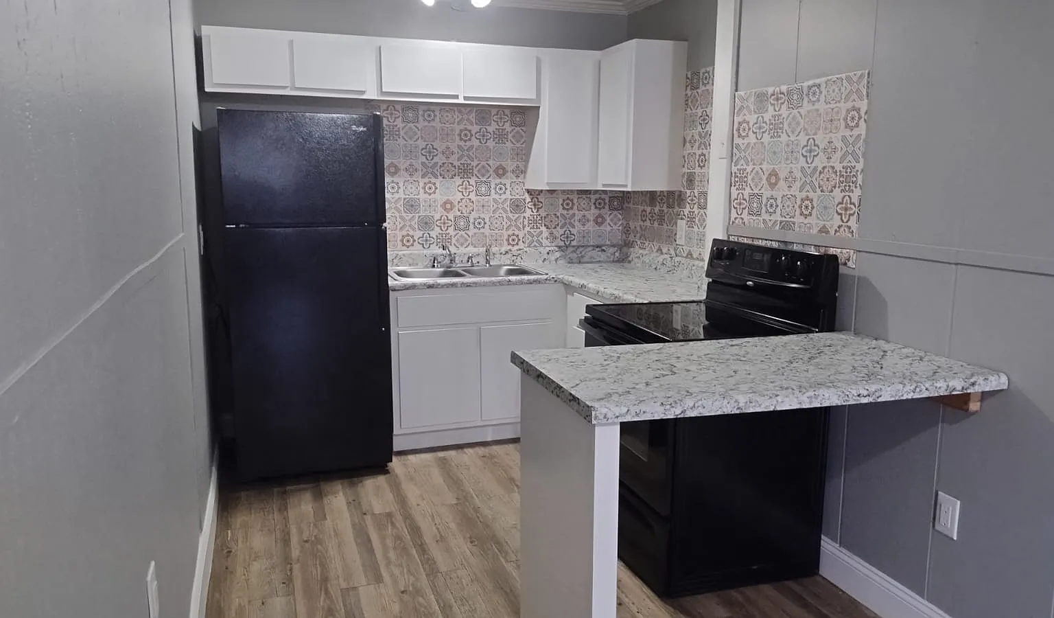 3904 Griffin St — Photo 1