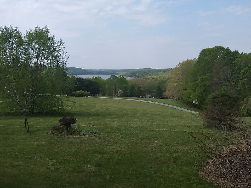 View of Green River Lake