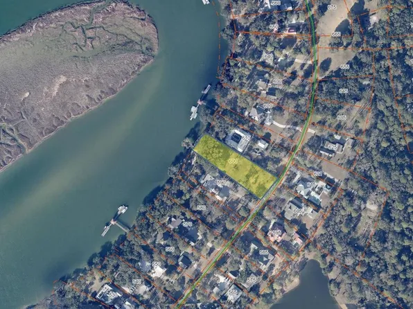 600 Distant Island Dr, Beaufort, SC 29907