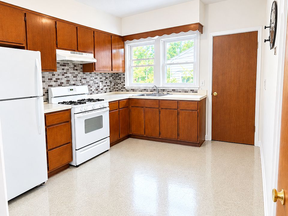 1st image of 40 Paul Revere Rd Floor 2