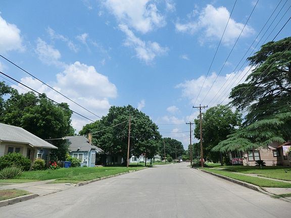 4th image of 323 E Mayfield Blvd