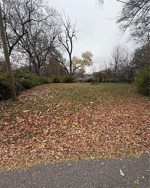 2nd image of 2813 S 37th St