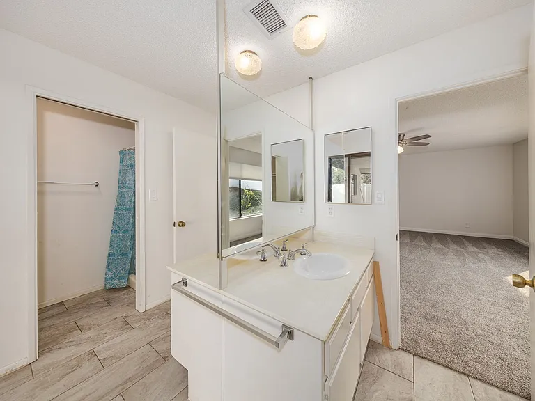 11608 Welebir St — Photo 20