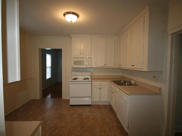 1005 N Buchanan Blvd #A — Photo 4