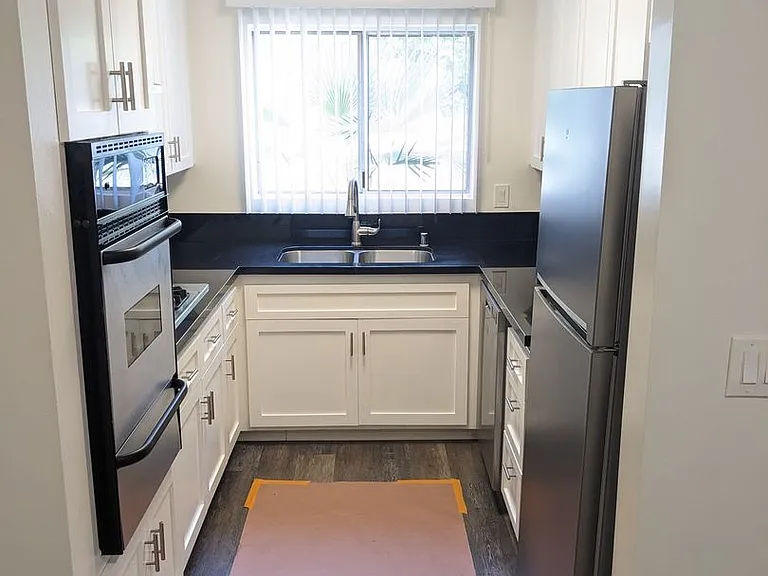 11948 Darlington Ave — Photo 3