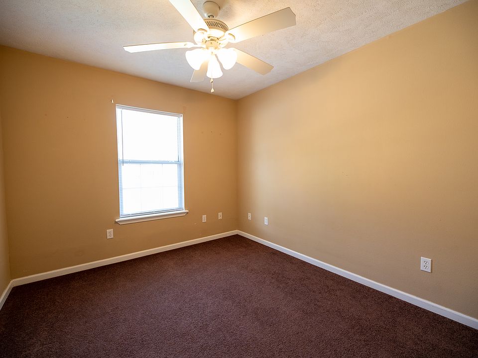 1812-ESTHER-BEDROOM1