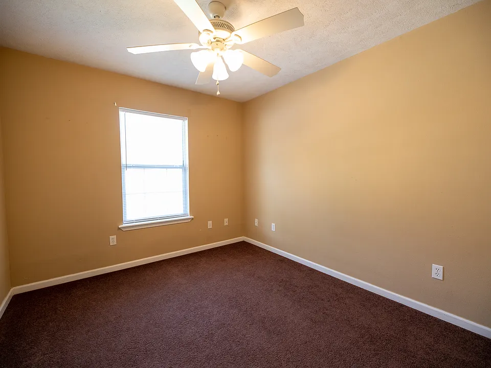 1812-ESTHER-BEDROOM1