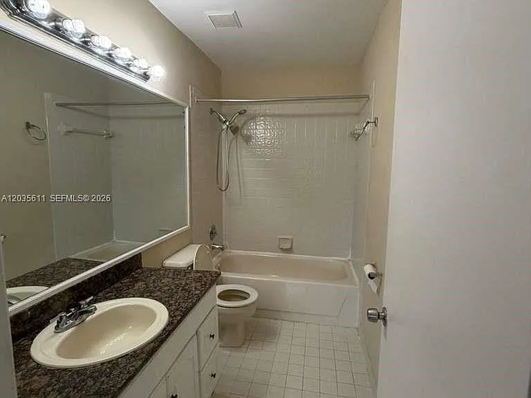 1170 NW 80th Ave #203 — Photo 5