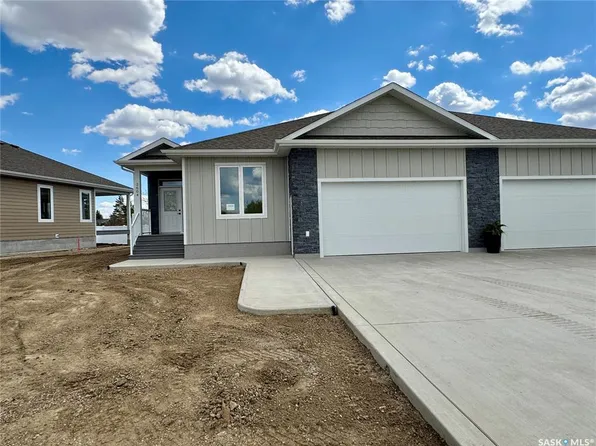 2604 Sandpiper ROAD, North Battleford, SK S9A 3Z3