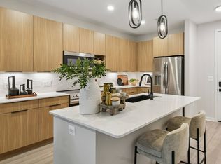 Aventon Moorefield, Ashburn, VA 20148