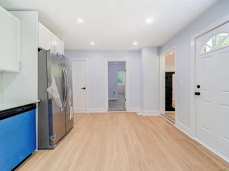 219 Benedict Rd — Photo 12