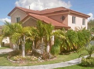 15581 SW 8th Ln, Miami, FL 33194