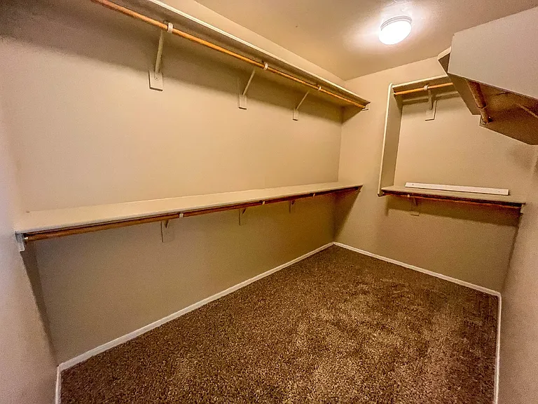 853 W Calle Barbitas — Photo 35