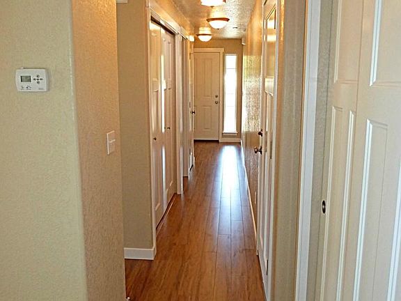 4th image of 1849 Yew Ave NE