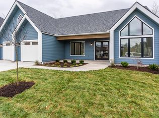 450 Mission Dr, Versailles, KY 40383