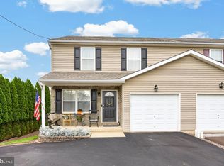 720 Montgomery Ave, Pennsburg, PA 18073