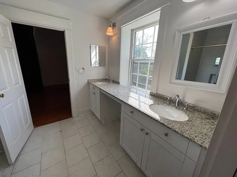 1915 E Market St #3 — Photo 31