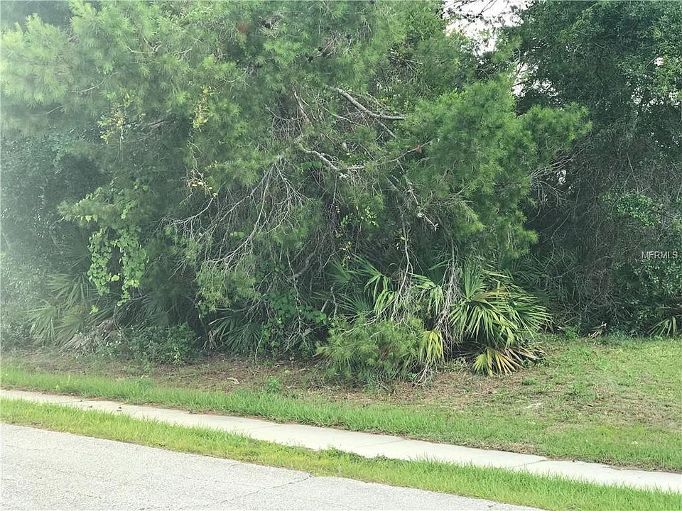 2nd image of 3689 Pamona St