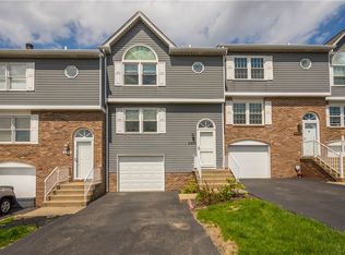 2309 Elm Dr, Oakdale, PA 15071