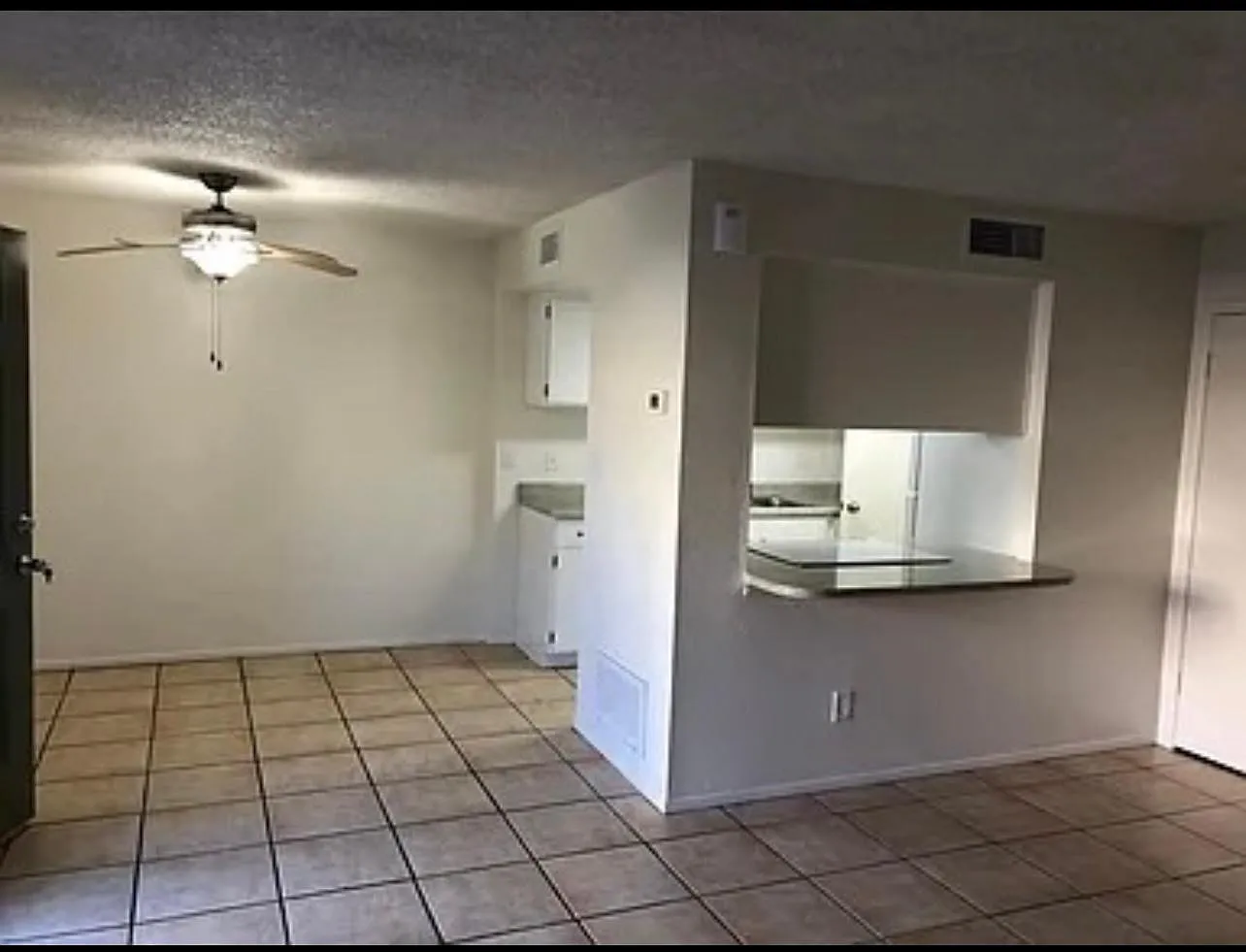 2 bed, 1200 sqft, $1,700 — Photo 3