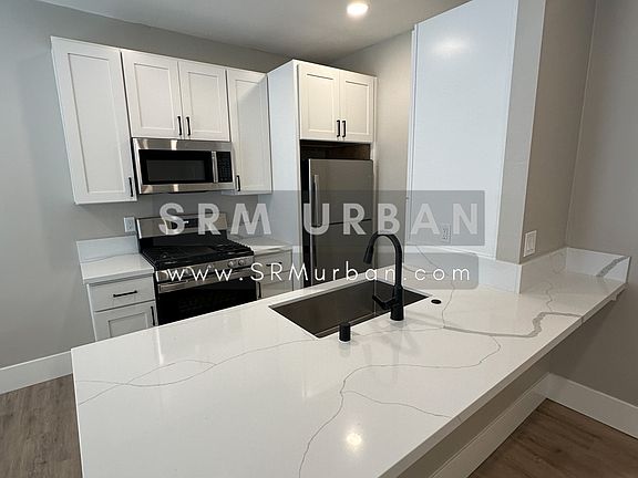 3rd image of 2229 2nd Ave APT 4
