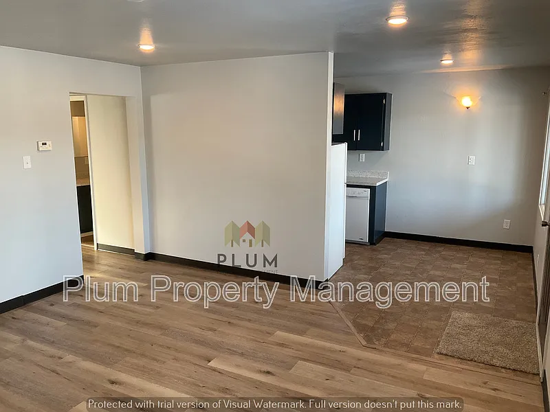2 bed, 1.0 bath, 670 sqft, $1,395 — Photo 2
