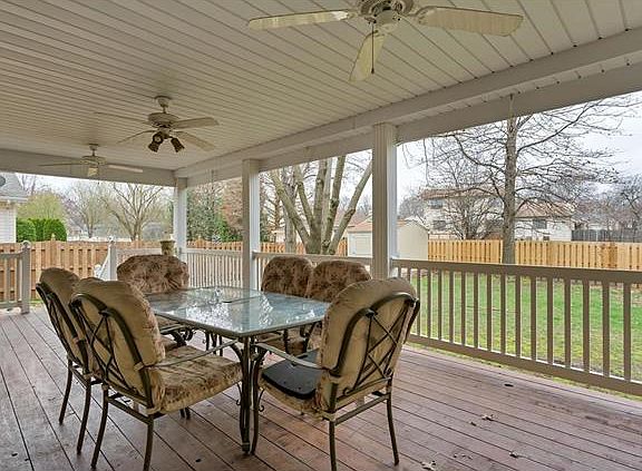 2nd image of 1135 Holly River Dr