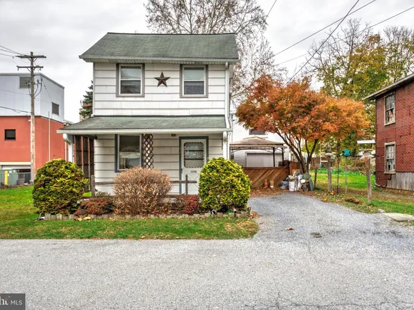42 Gross St, Ephrata, PA 17522