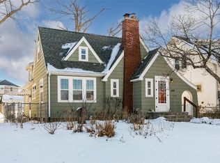 2519 C Ave NE, Cedar Rapids, IA 52402