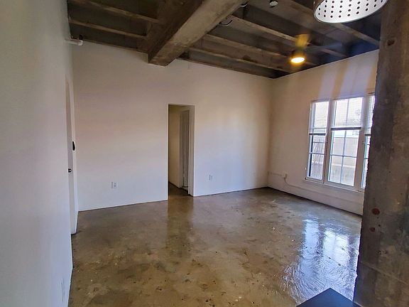 4th image of 4649 Beverly Blvd APT 23