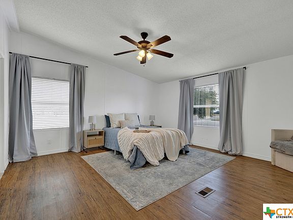 3rd image of 1349 Valero Dr
