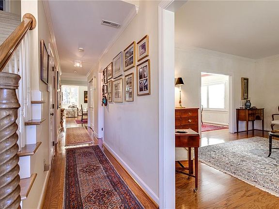 3rd image of 37 Fountain Manor Dr Unit E