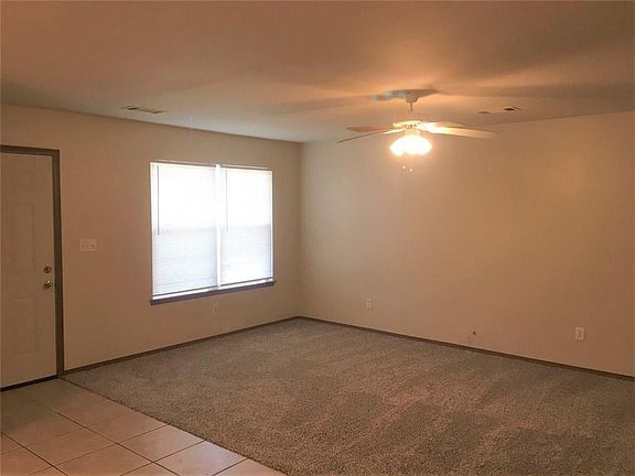 3rd image of 206 E Asher Ct
