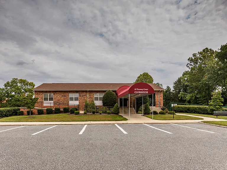 Cromwell Valley Apartments — Photo 19