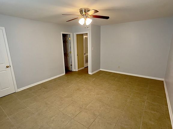3rd image of 2253 Curry Dr