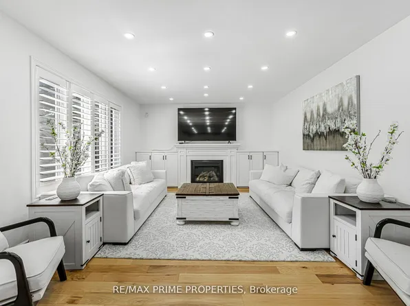 52 Clare Ave, Welland, ON L3C 0B7