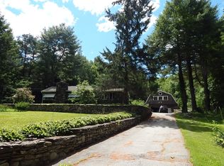 21 Cortis Rd, Dudley, MA 01571