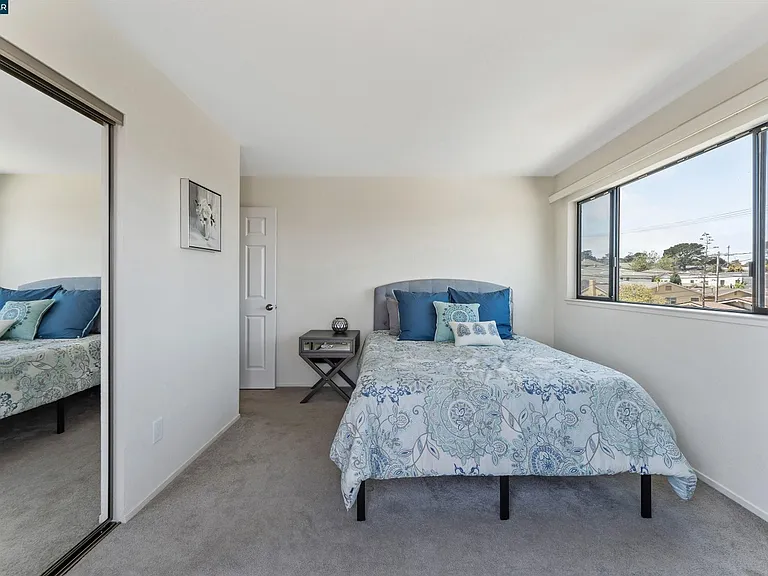 402 Watson St #5 — Photo 6