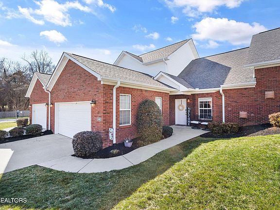 2nd image of 2405 Lassie Way