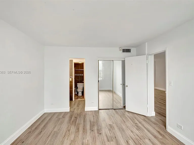 3660 NE 166th St #205 — Photo 10