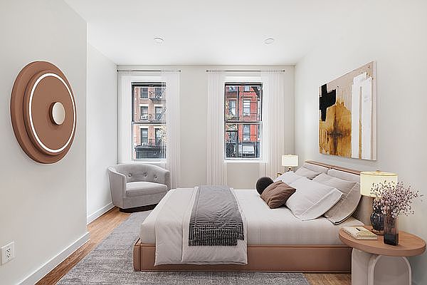 1st image of 340 E 9th St APT 4