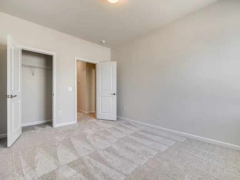 229 Brooks Springs Dr — Photo 23
