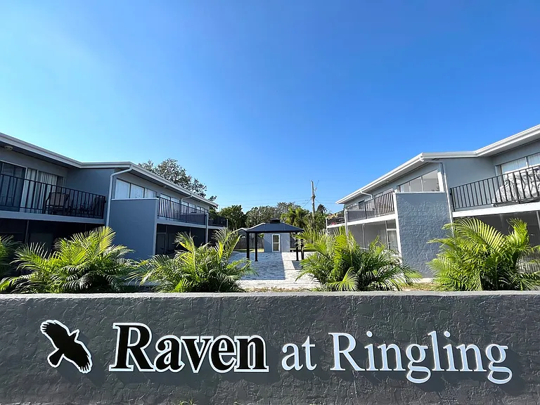 Raven at Ringling — Photo 30
