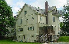 Back showing 3rd floor balcony