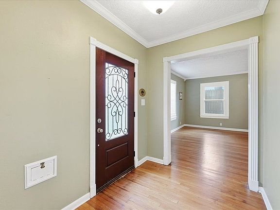 3rd image of 2447 Ashley St