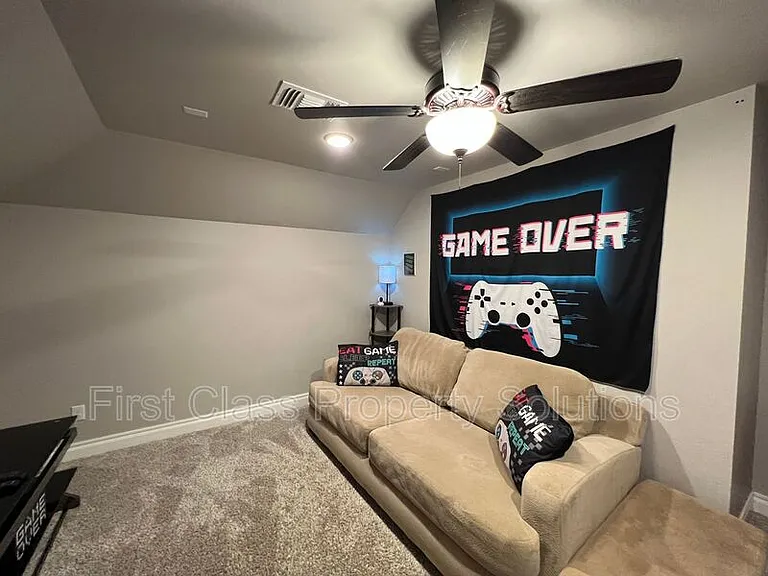3116 Drake Crest Dr — Photo 12