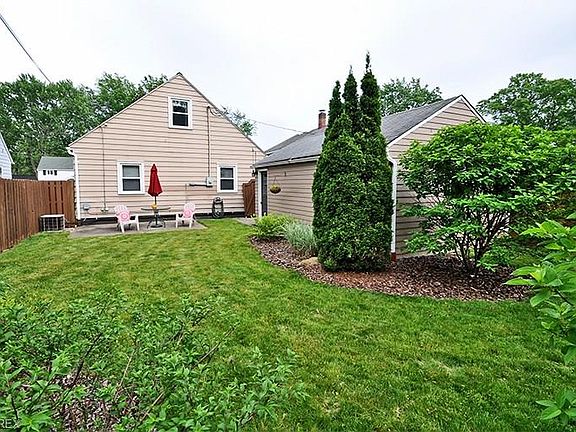 2nd image of 315 Concord Ave