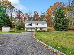 135 Archer Rd, Mahopac, NY 10541
