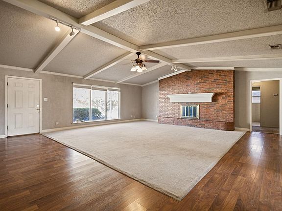 4th image of 215 Cottonwood Ln