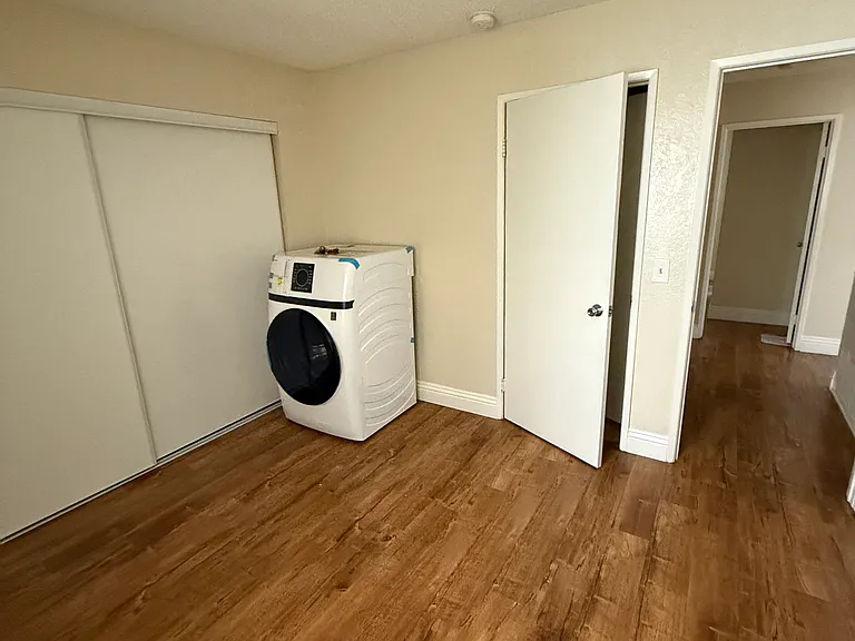 Date Palm Apartments — Photo 13
